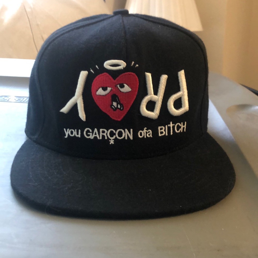 UNIF PRAY HAT